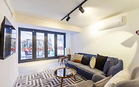Excellent Flat With Lovely Backyard In Cihangir